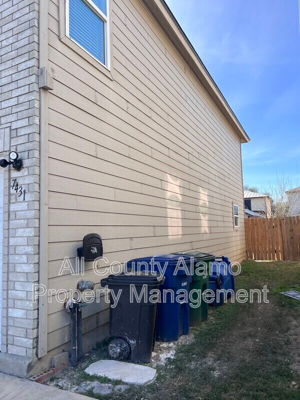 Photo - 7431 Cedar Farm