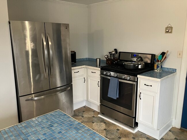 Photo - 1035 Lynnhurst Ave