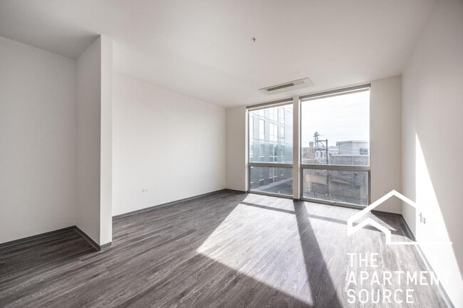 Photo - 2340 N California Ave Unit 309