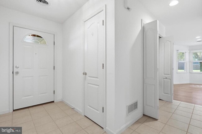 312 Woodvale Dr