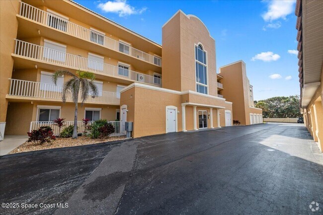 Building Photo - 1851-1A1a Jimmy Buffett Mem Hwy Unit 4403 Rental