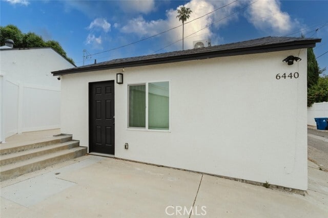 Building Photo - 6440 Lindley Ave