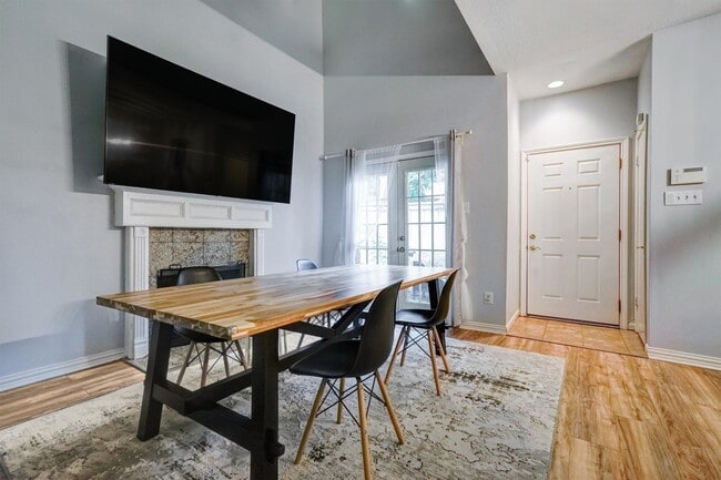 Photo - 2601 Augusta Dr Unit 26