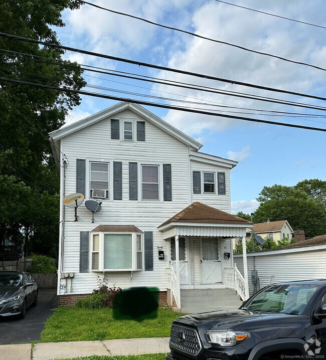 Building Photo - 25 Locust St Rental