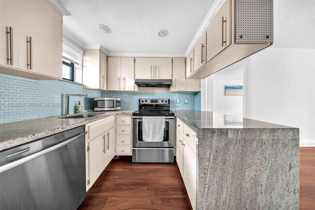 Photo - 8290 Lake Dr Unit 514