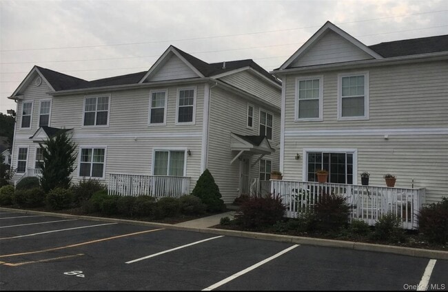 Building Photo - 51 Jordan Ln