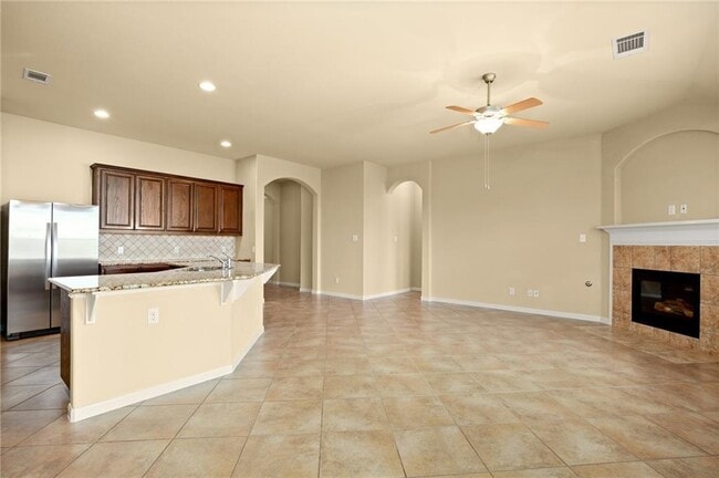 Photo - 112 W Adelanta Pl