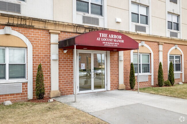 Photo - The Arbor at Locust Manor