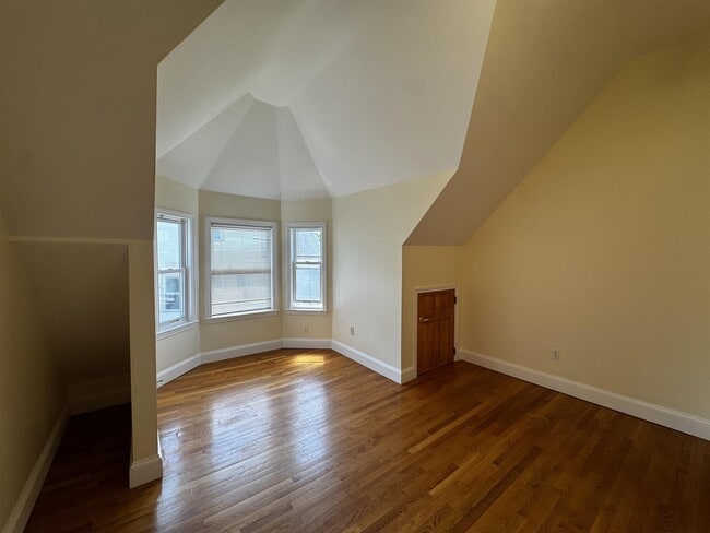Photo - 30 Hume Ave Unit 3