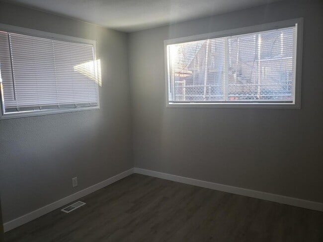 Photo - 1420 Chester St