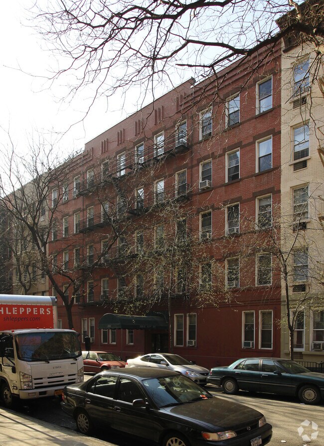 Primary Photo - 318-322 E 83rd St