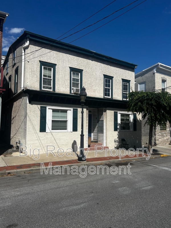 Building Photo - 29 N Main St Unit 4A