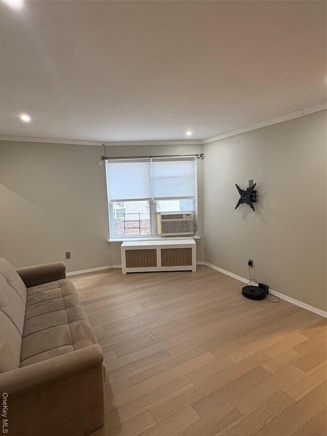 Photo - 305 Sixth Ave Unit 2 F