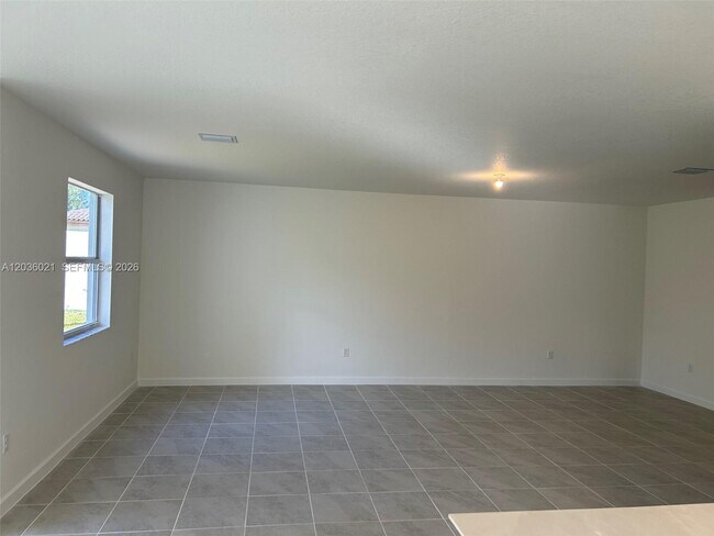 Photo - 2342 SE 30th St