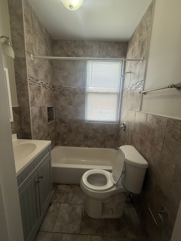 Photo - 3728 Dolfield Ave Unidad 1st floor