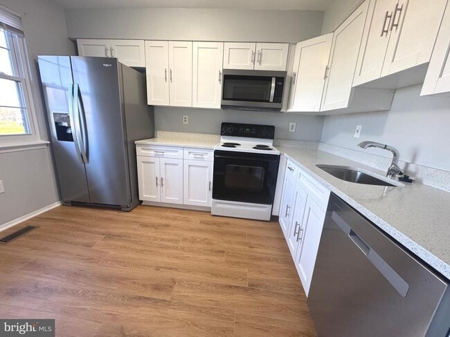 Photo - 17 Holland Hill Ct