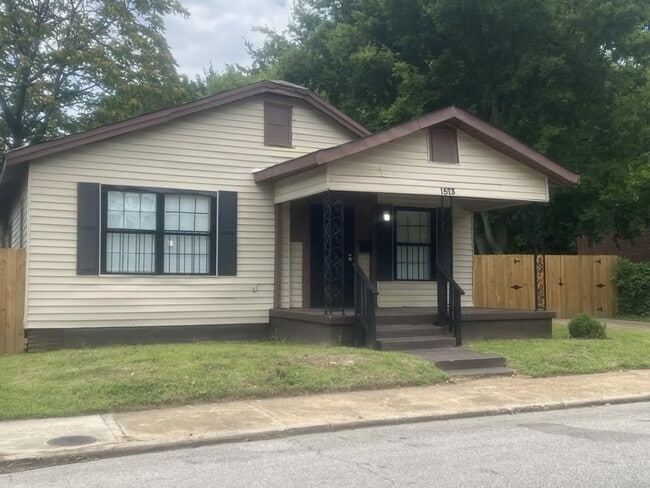 Building Photo - 1573 Barton St Rental