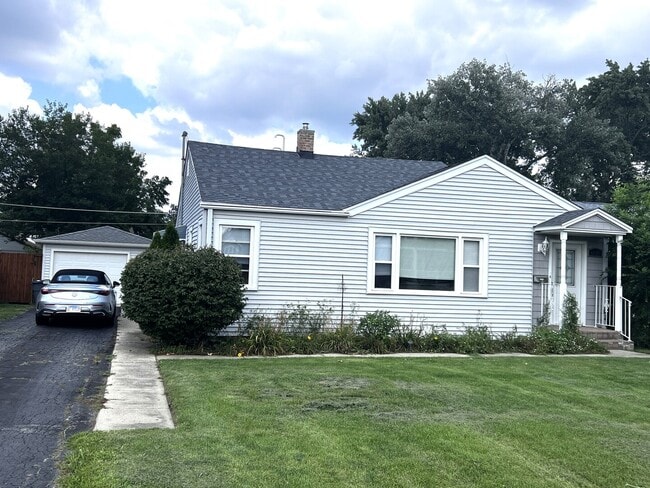 Building Photo - 6620 174th St Rental