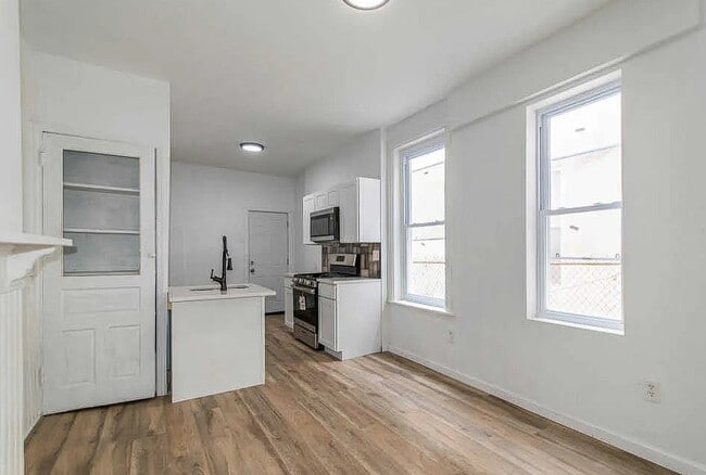 Photo - 2245 N Lambert St