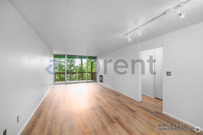 Building Photo - 2745 NW Pettygrove St Rental