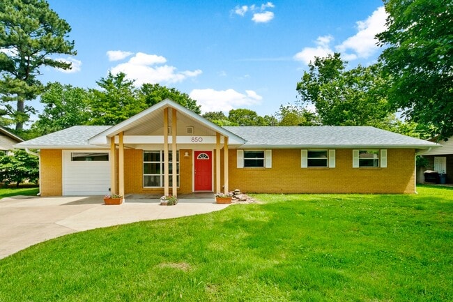 Building Photo - 850 W Kelley St