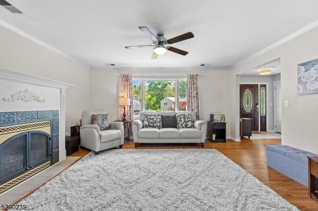Photo - 161 River Dr