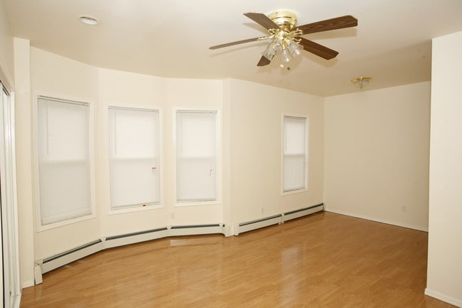 Photo - 429 18th Ave