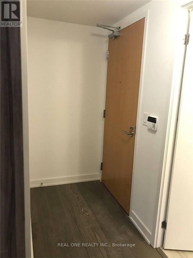 Photo - 11 Wellesley St W Unité 2302