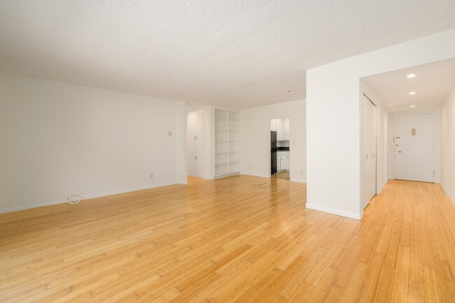 Living Room - 2803 Arizona Ave