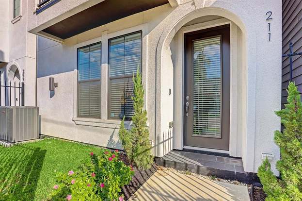 Photo - 211 Milby St