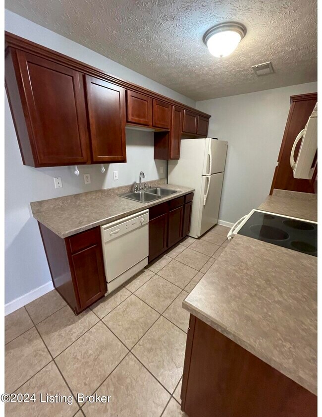 12400 Brothers Ave Condo Unit 108 Condo for Rent in Louisville, KY