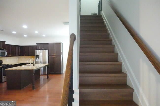 Photo - 726 Garbrooke Dr