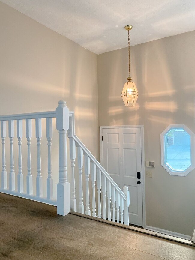 BOTM! NW 3 bed 2 bath 2 car garage 1895 House House Rental in Omaha