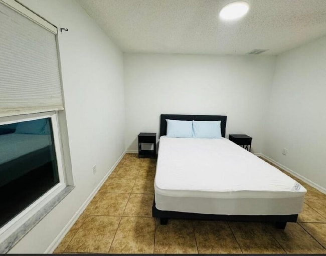 Photo - 536 Cheshire Way