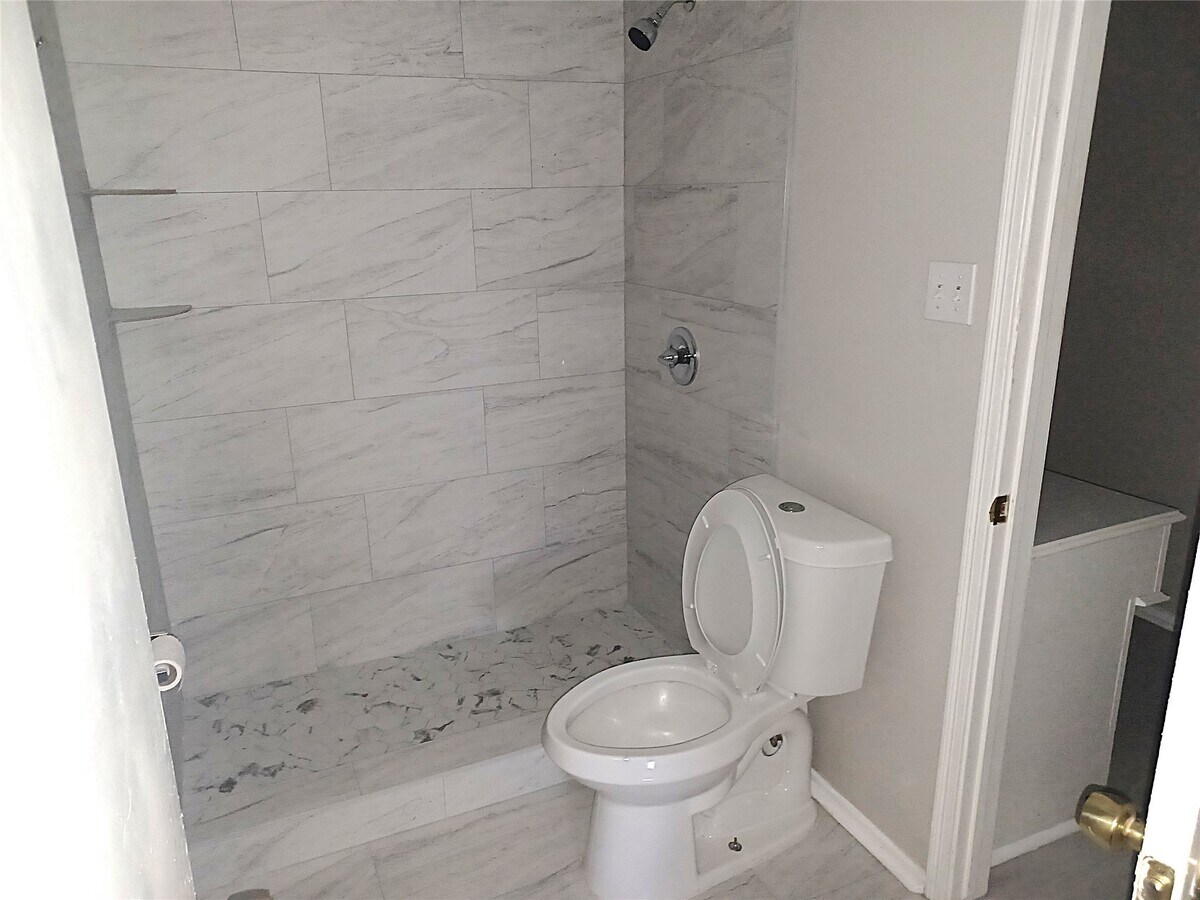 Photo - 7307 Foxwick Ln