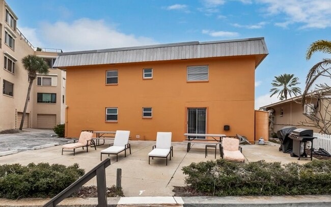 Building Photo - 18205 Gulf Blvd Rental