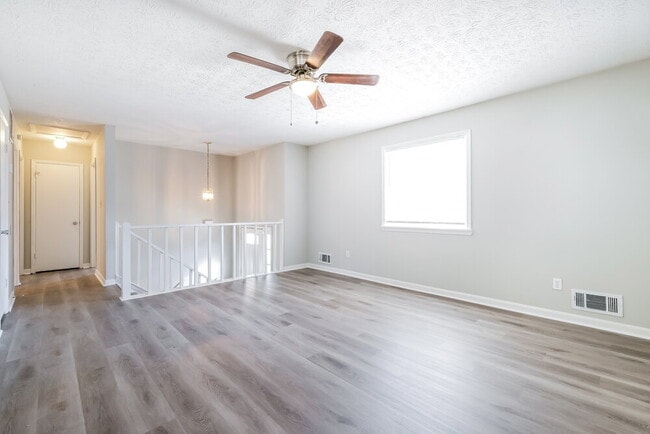 Photo - 9039 Raven Dr