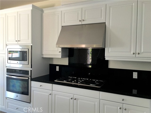 Photo - 18084 Burke Ln