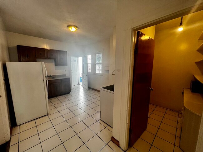 Photo - 63 Sycamore St Unit 1