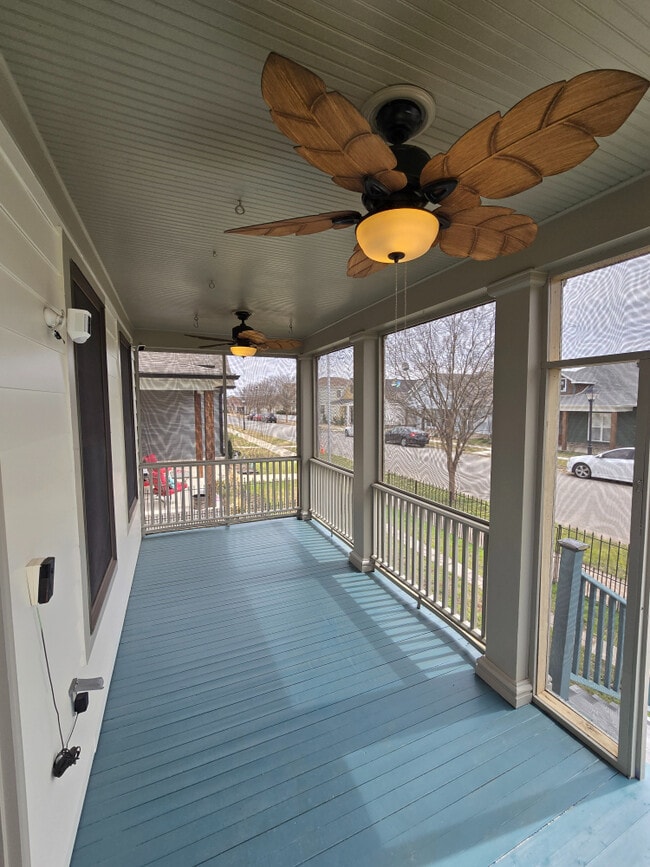 screened front porch - 221 A St