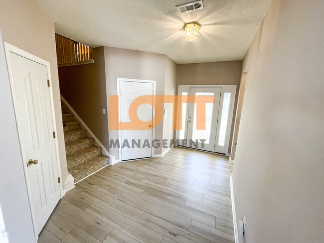 Photo - 106 Wilder Ct