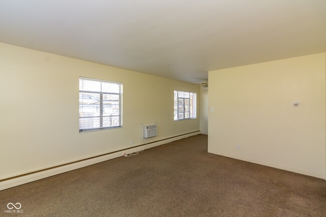 Photo - 701 Brewer Pl