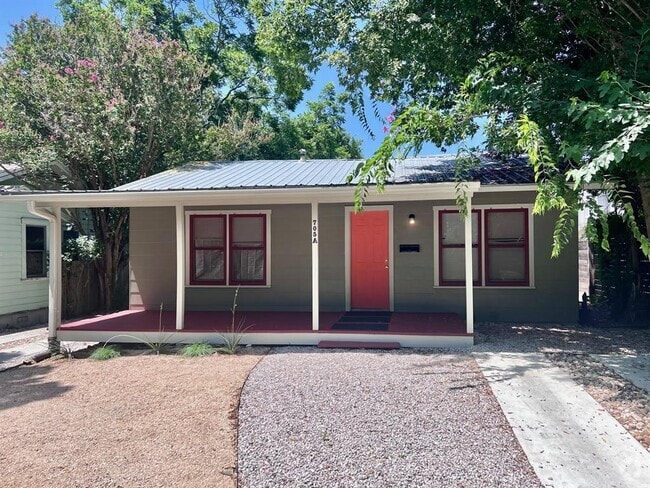 Building Photo - 705 Franklin Blvd Rental