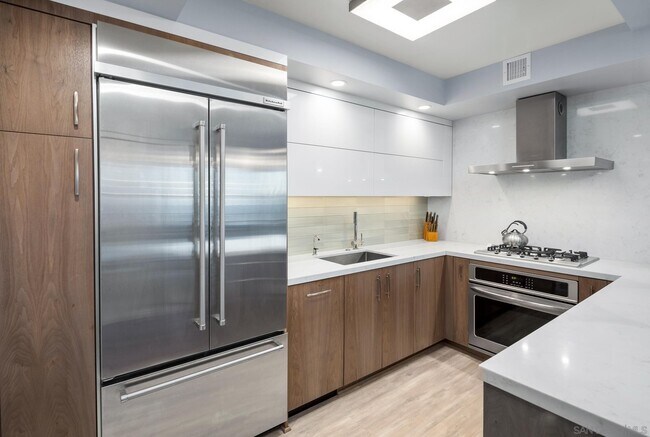 Photo - 500 W Harbor Dr Unidad 713