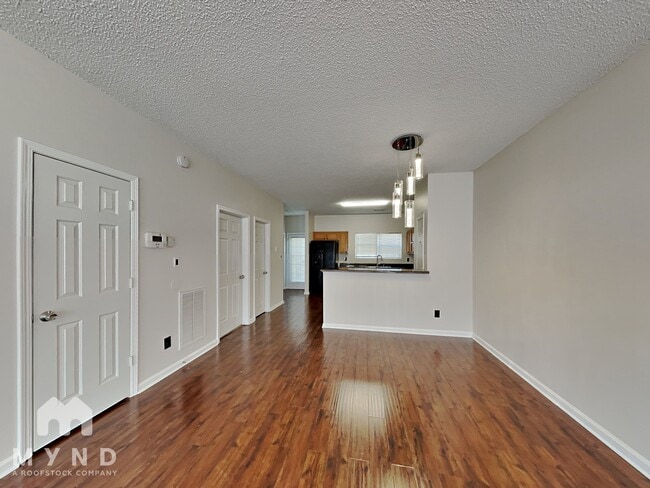 Photo - 5050 Oakley Commons Blvd