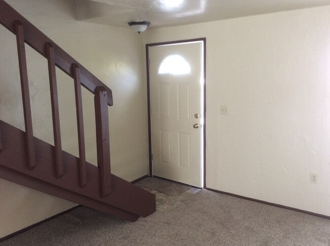 Photo - 1614 W 8th Ave