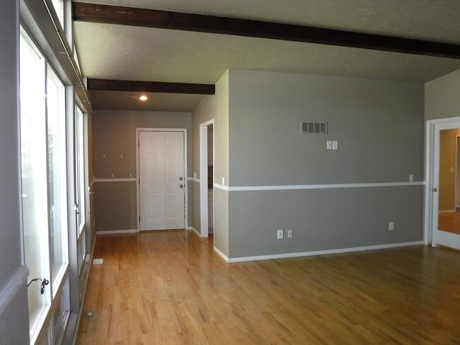 Photo - Beautiful Boise Bench home just off N Curtis and Northview St.