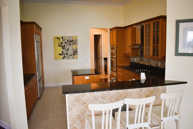 Photo - 895 SW Grand Reserves Blvd