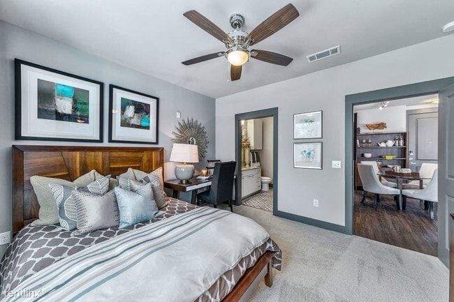 Building Photo - 604 N Eldridge Pkwy Unit 338.1