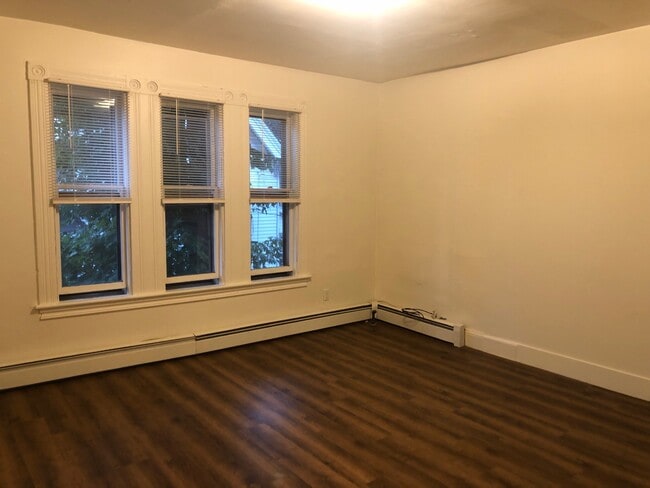 Photo - 28 Garnet St